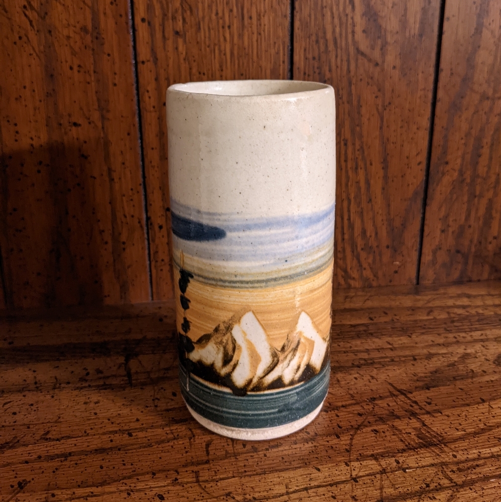 Utah pottery vase or tall cup